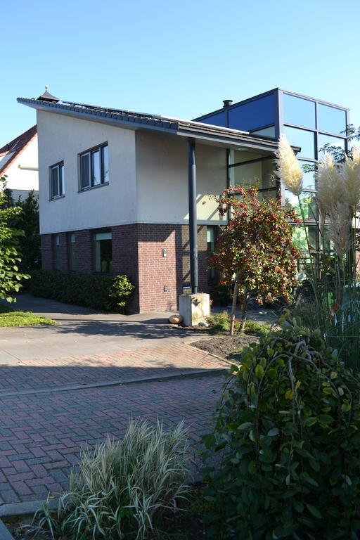 Bed & Breakfast Flowerzzz... Rotterdam Exterior photo
